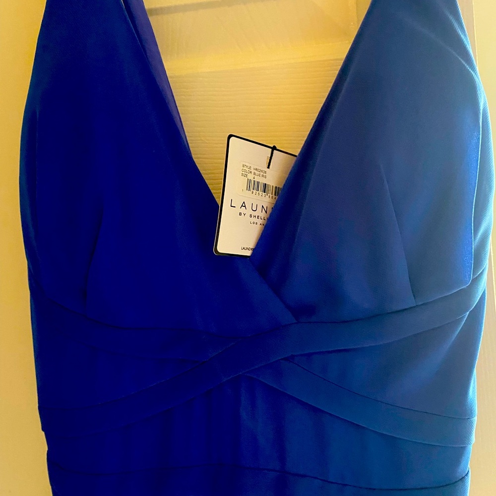 Long chiffon dress, by LAUNDRY, ticket attached, color blue cobalts,size 4